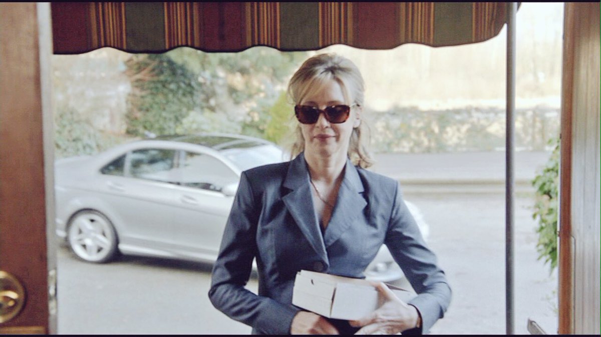 VFDoingThings's tweet photo. vera farmiga walking into the store like a mother fuckin' boss (2013) https://t.co/daT62Emk7V