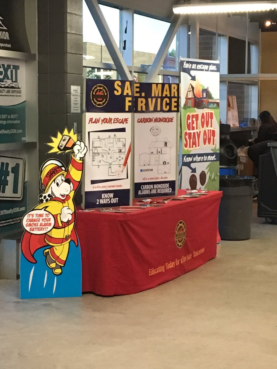 All setup for the @OHLHoundPower Sponsored Game Night! #FPW2017 @CitySSM #Dough2WaysOut https://t.co/L4uSfCGZcL