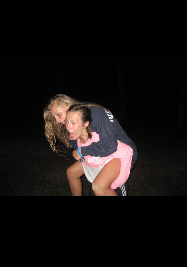 zoecanestraro's tweet photo. Happy 17th to my bestest friend!!! We spend months apart and always pick back up as if it's been a day❤️ I love you sm girly!🎉🎈 @lauryndies https://t.co/1Ud7PL5IDV