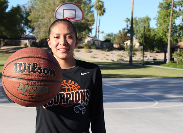 ndnsports's tweet photo. Desert Edge's Mackenzie Kinsel (Navajo) among top Native American basketball players in the country #NativeTop50 https://t.co/g9K1Ib6tpM https://t.co/hF0QOWi524
