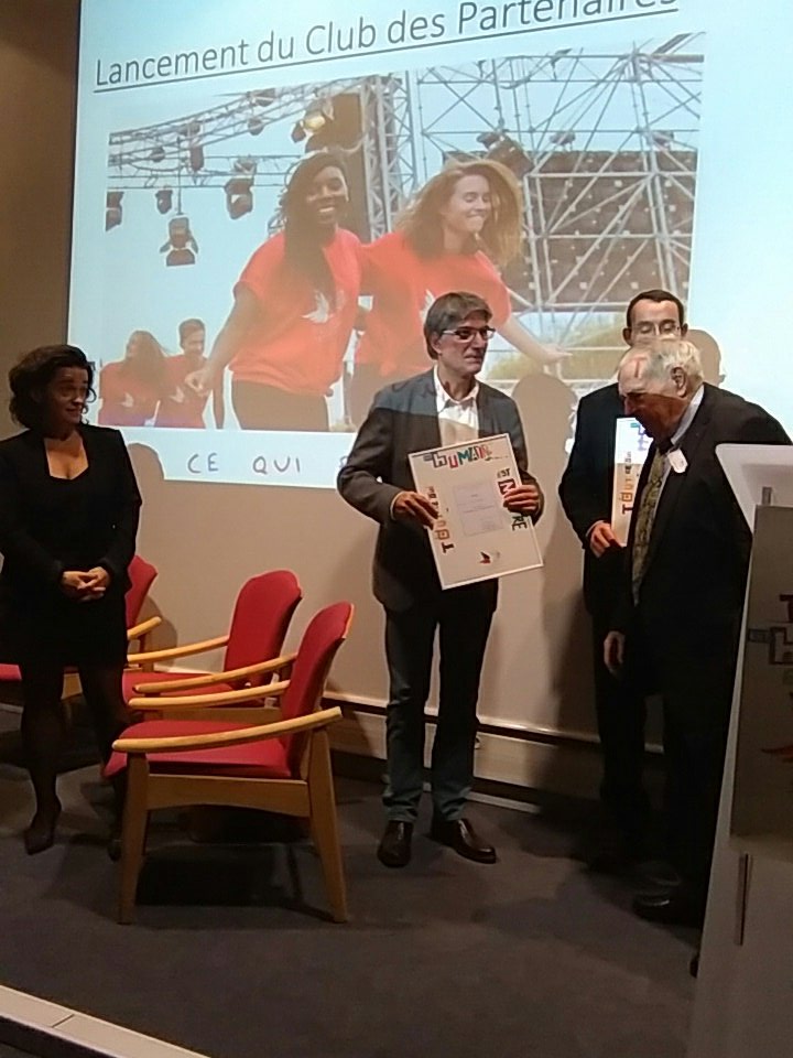 CCI49_RSE's tweet photo. #Julienlaupetre: Club ds partenaires #SPF49 "projet pr travailler à ds jours heureux" #logidis #sadel recompensées 👏#aventure commence #RSE https://t.co/mOflEDa9zp