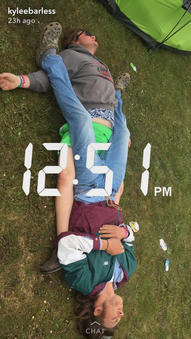 Coryinthe's tweet photo. Happy 19th @hubergreg14 #pocketdawg 🍻🎉 https://t.co/tcHyt9w6UI