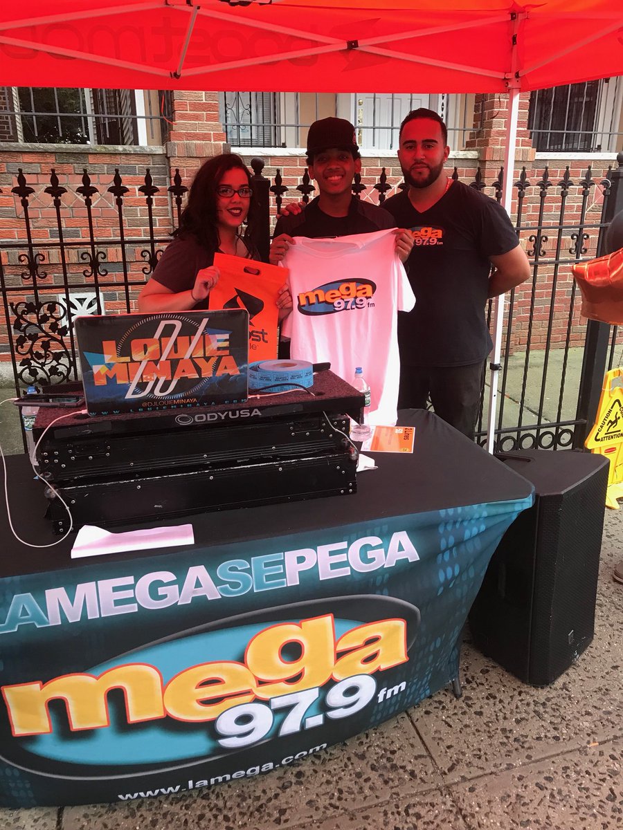 Brick647's tweet photo. Brickcity Wireless
647 Mt Prospect Ave Newark #Hypersidewalk #FlipOffTaxes @luishyperlink @hyperlinkusa @tomla401 https://t.co/fOvQtT2m30