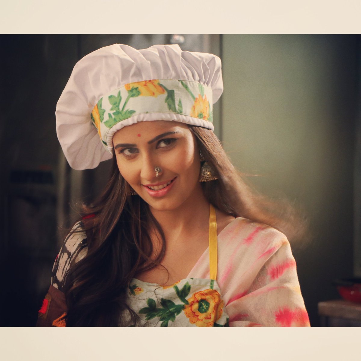 shivanitomar09's tweet photo. Do more of what makes you more awesome and funnier !! 😘😎📷 https://t.co/WgNkHOadUb