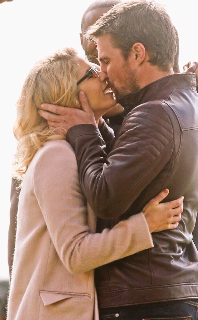 Oliverpjgdr's tweet photo. I don’t want anyone else 
to have your heart, 
kiss your lips, 
or be in your arms 
because 
       that’s only my place. https://t.co/4VCnXWb96d