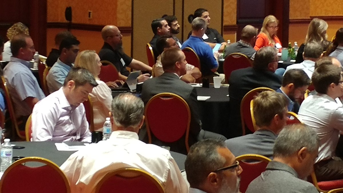 azcamera_review's tweet photo. @precisionagnow morning conference. https://t.co/ADKlCOQ1y6