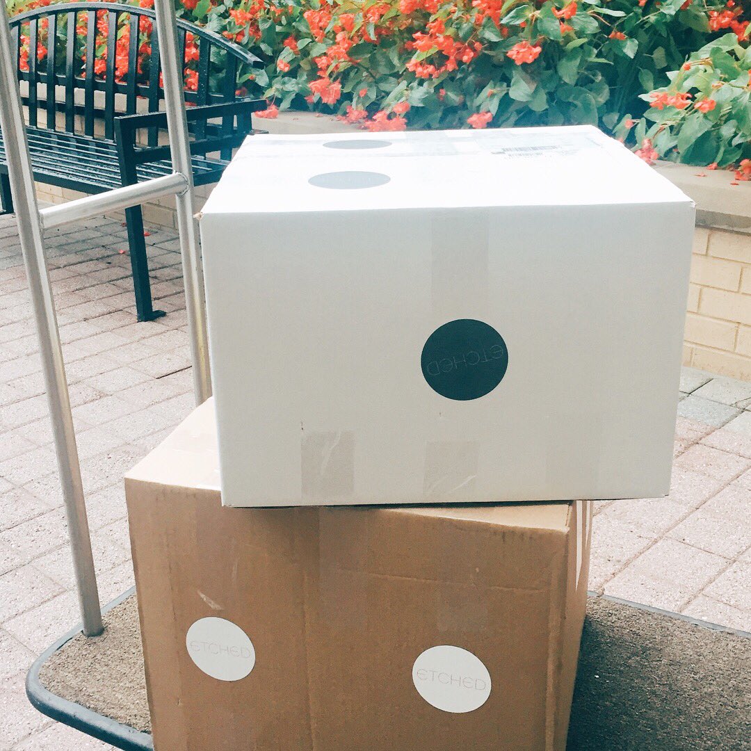 Support to the Etched women of #PuertoRico! Shipping these out today. With the help of @bethennyfrankel and the team at <a href="/deliveringgood/">deliveringgood</a>