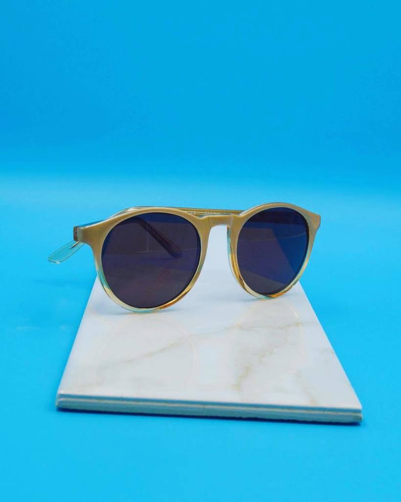 MerayaOfficial's tweet photo. Try on these shades from your 📱, No more going to the store! link in bio
.
.
.
.
#style #styles #stylish #caps #st… https://t.co/NgYJngyZCF https://t.co/licBsPwgn1