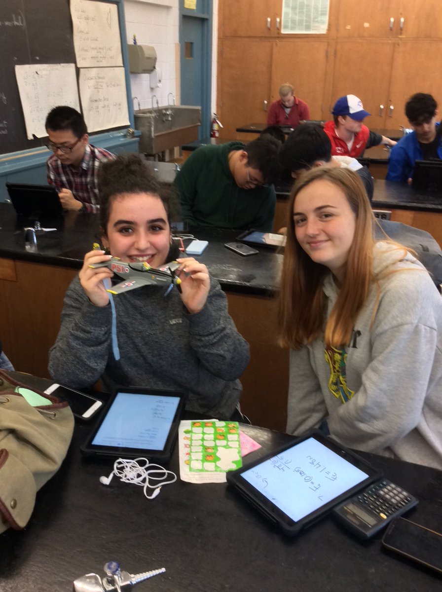 bmarchHWDSB's tweet photo. We've got our heads spinning Determining centripetal forces with flying toys! #NFHenderson #PhunPhysics https://t.co/lDCXGX50BR