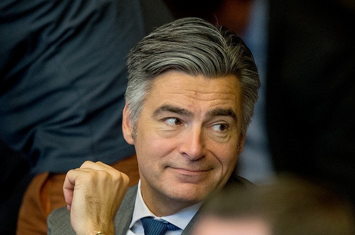 RDStad's tweet photo. PvdA verwijt wethouder Visser kritisch rapport over verkoop Eneco-aandelen achter te houden
https://t.co/XeyYGTw7D2 https://t.co/t2oQTxf1Iw