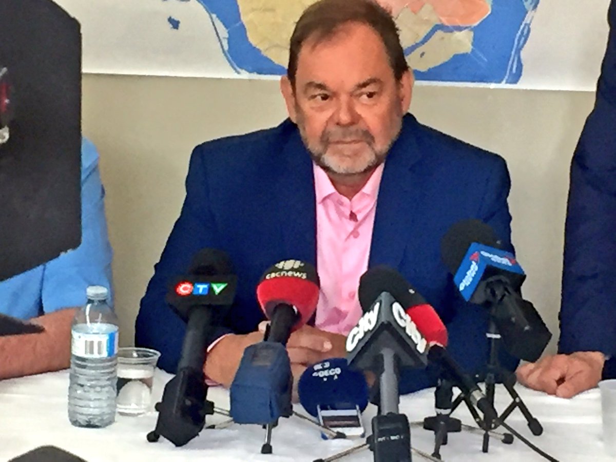 Montreal mayoral candidate Jean Fortier promises to reduce taxes by 10.5% over the next 4 years. https://t.co/PpUhaLuow4