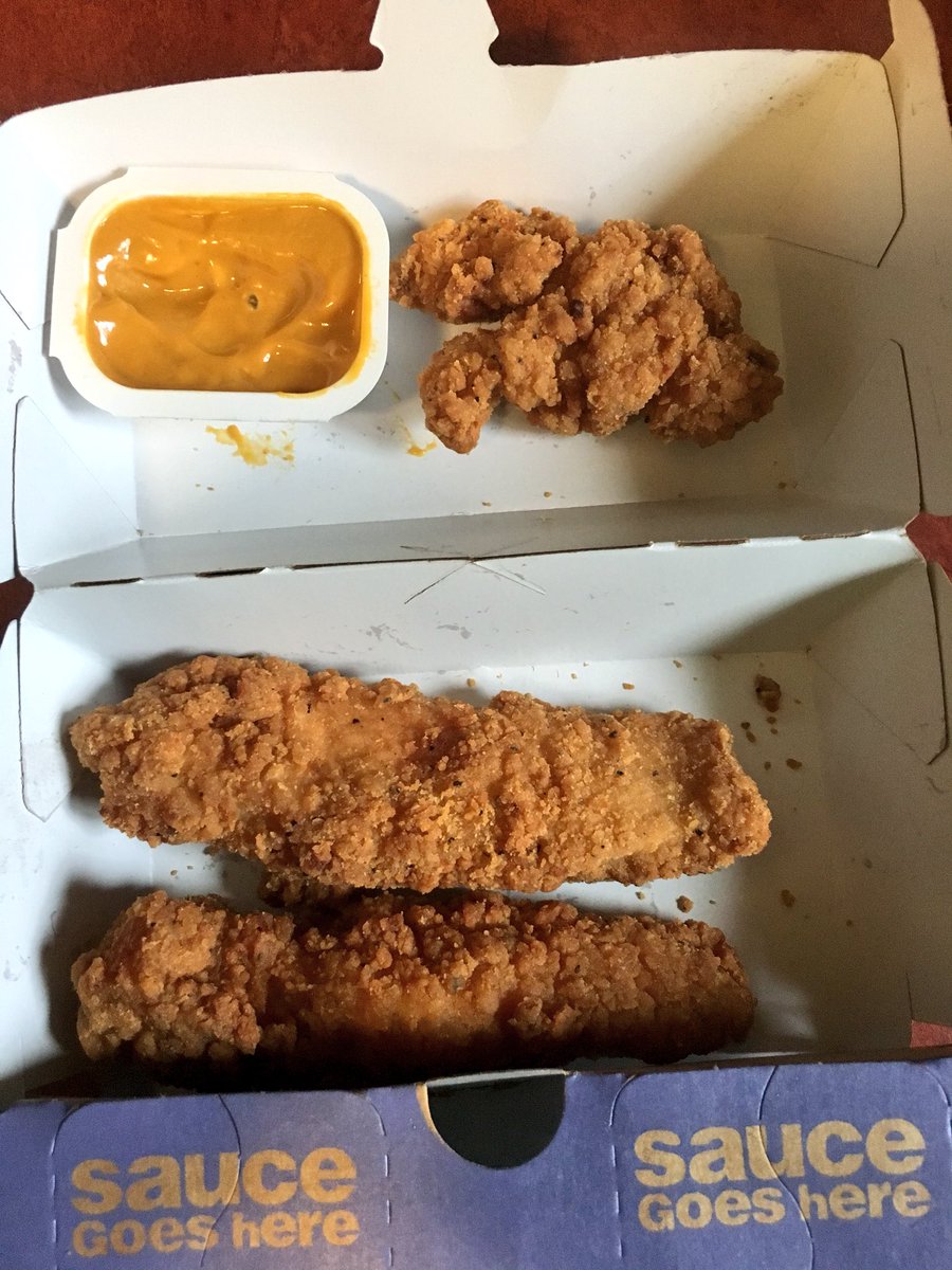 VicsTheParty's tweet photo. @McDonalds what kind of bullshit chicken tender is this https://t.co/71LuLBbWQS