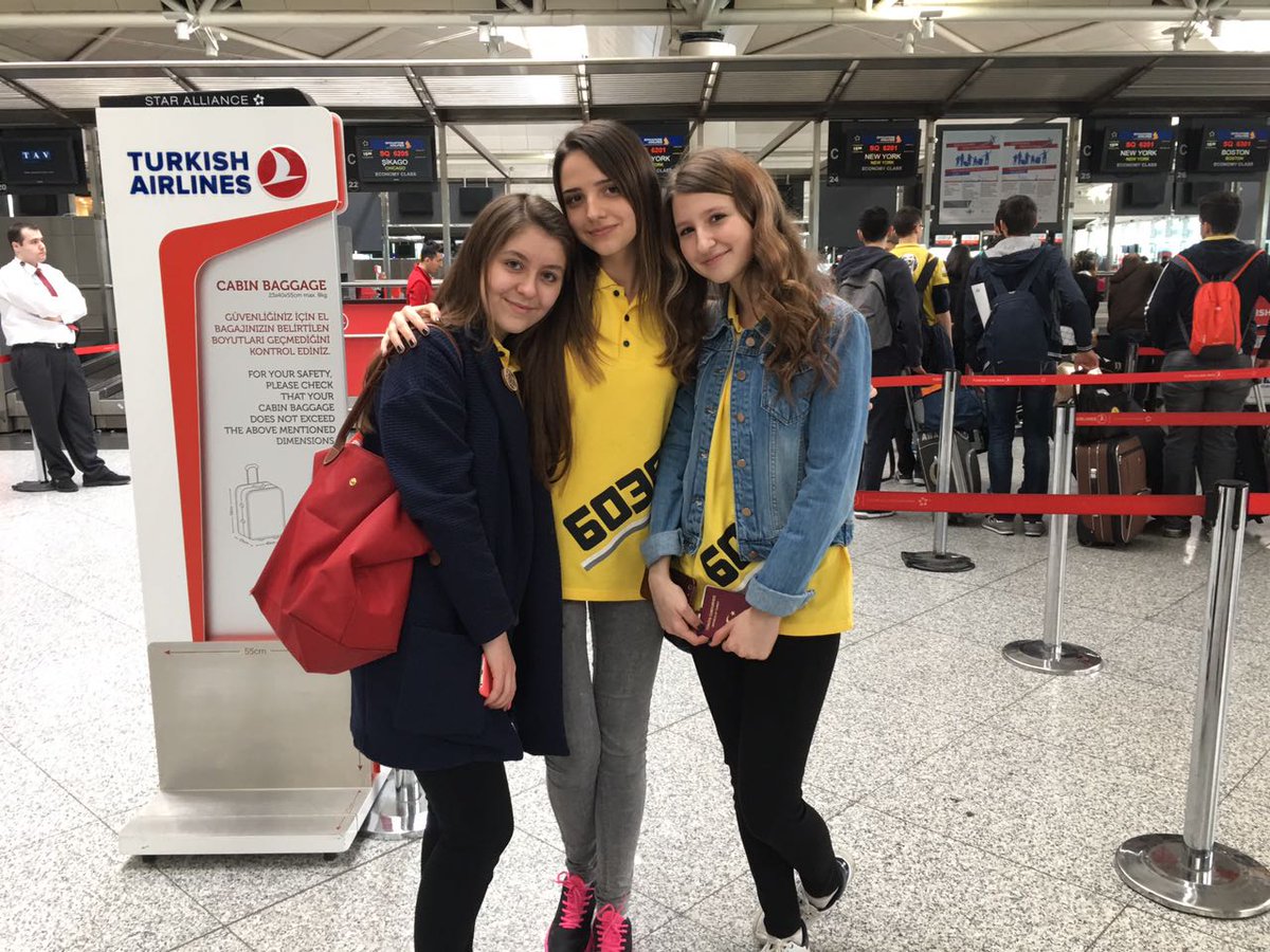 Team6038's tweet photo. #DayoftheGirl @FIRSTweets #frc #frc6038 #first #itobot #Itobot6038 #fikretyukselfoundatiton @serkangur_eyup @ibrahimcaglar1 https://t.co/Sdi2HTO1tP
