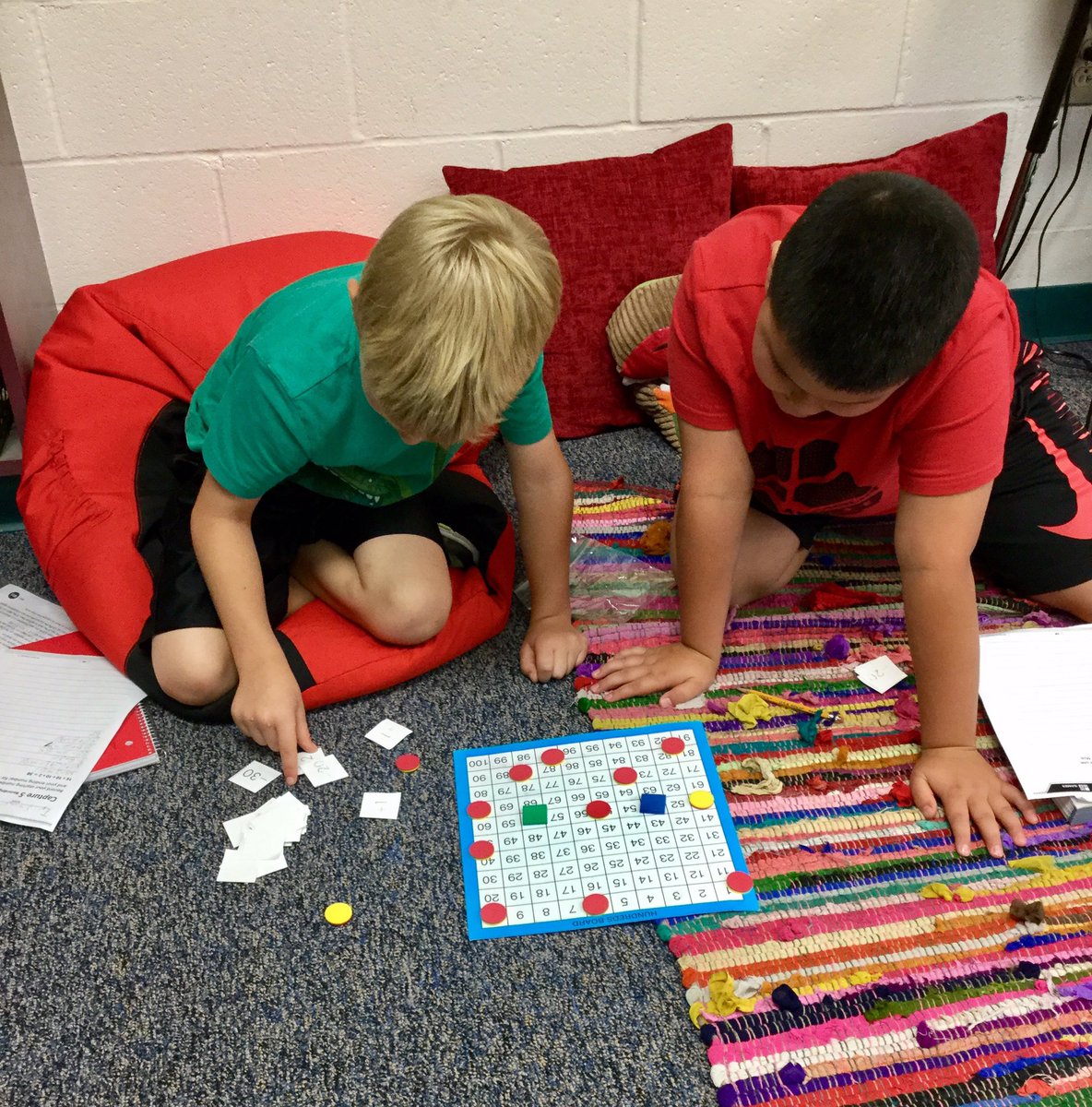 Strategizing as we play Capture 5 during Math Workshop. #Investigations  #DRESpride  <a href="/DixonRoadElem/">DixonRoadDragonflies</a> <a href="/PearsonRealize/">Pearson Realize</a>
