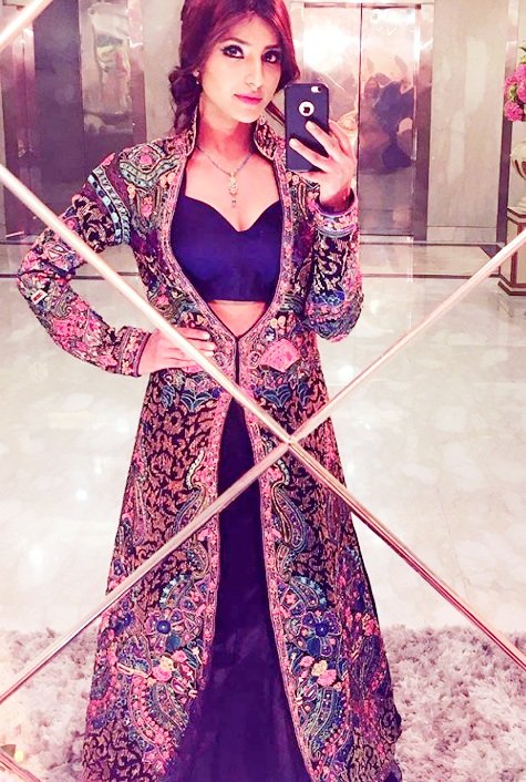 irenluvssandhir's tweet photo. Queen of Hearts 👸❤ @HarshitaGaur12 😍😍
#HappyBirthdayHarshitaGaur https://t.co/12IaPhjvH7