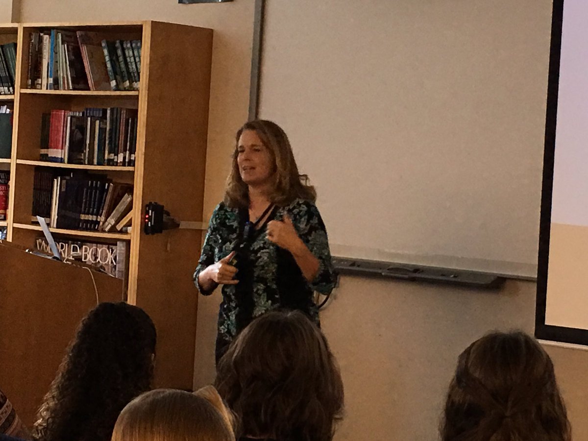WSDLibraries's tweet photo. Best-selling author Jennifer Nielsen speaks at Orion. Titans had a great day talking creativity and writing process.  #weberlibraries https://t.co/u1wtI8Me7E