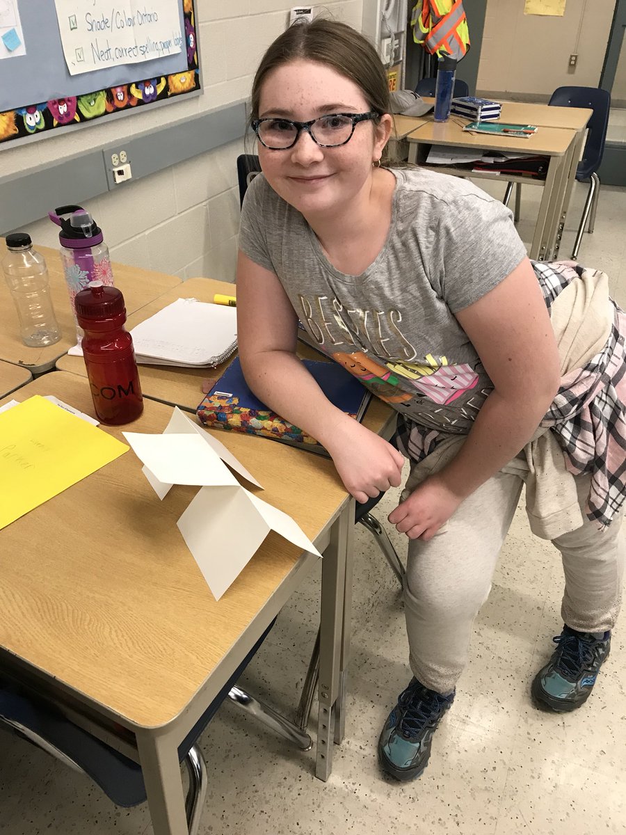 MsPenrice's tweet photo. Replicate this...8 1/2x11 cardstock, scissors, 10 minutes and a #growthmindset @RyersonHeights @GEDSB #grit #intermediatechallenge https://t.co/lDJNbANZ3X
