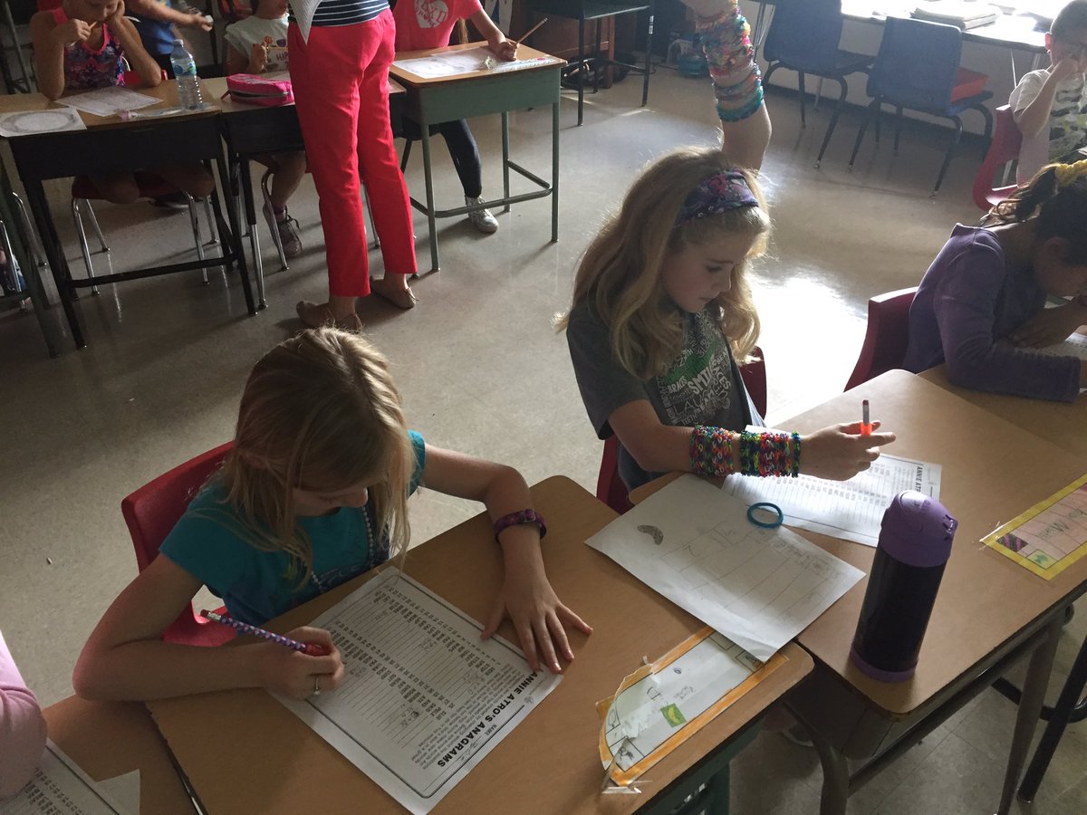 kunkelteaches's tweet photo. Great first session of 3rd Grade Enrichment at Brantner! Cardinals are great thinkers! π#wcstem @BrantnerElem https://t.co/c6wz2yvDAH