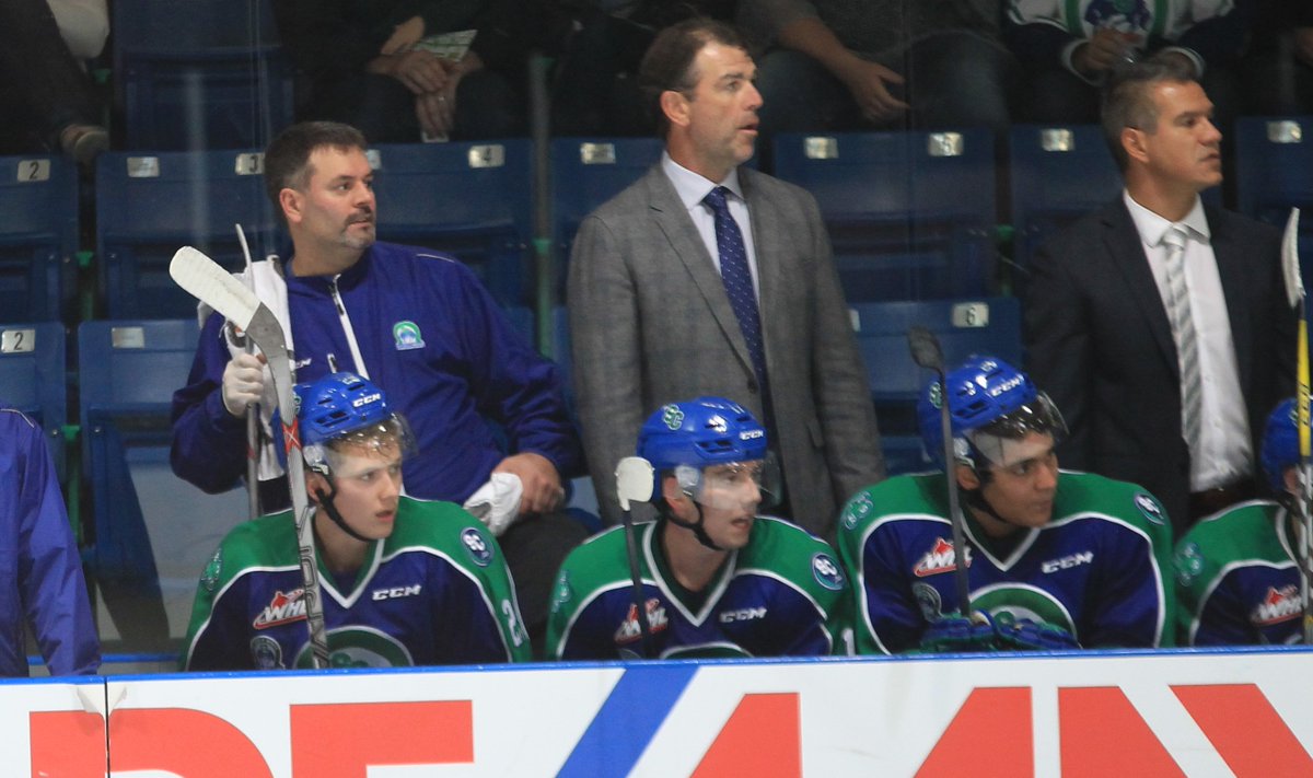 Head Coach Manny Viveiros and Head Trainer <a href="/Butter_29/">Jamie LeBlanc</a> named to #TeamWHL Coaching Staff for <a href="/cibc/">CIBC</a> #CANvsRUS.

READ: scbroncos.com/article/manny-…