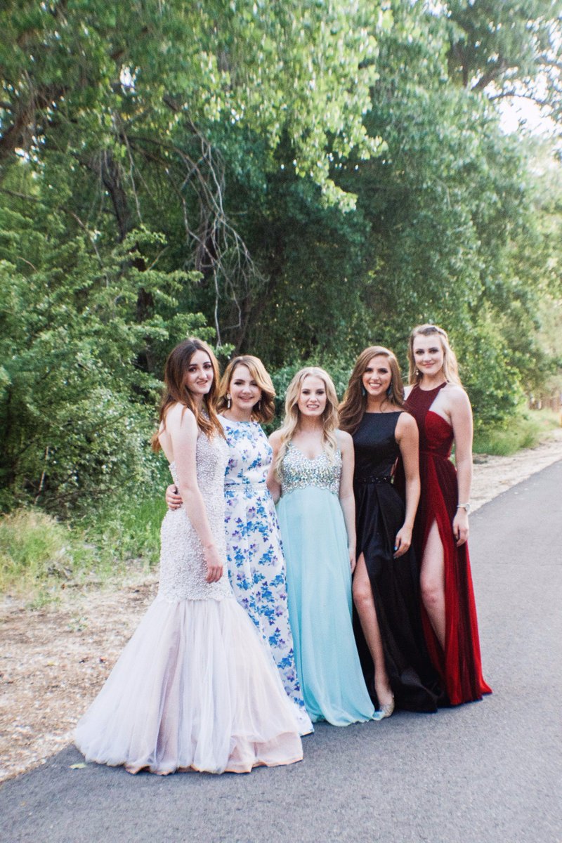 There are only 65 days left to sign up for the pageant! 💖Send a message for an application! 📷: @mckayfindlay