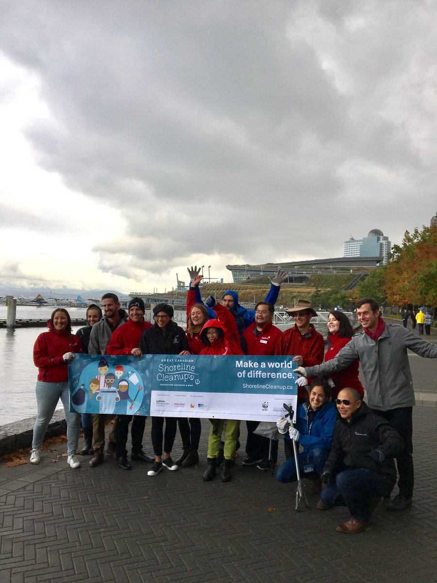 cleanshorelines's tweet photo. Celebrating @CityofVancouver‘s Clean Shoreline Community w/ a #ShorelineCleanup! A little rain never stopped us. Thx to all who came out! https://t.co/KGD1c7g56z