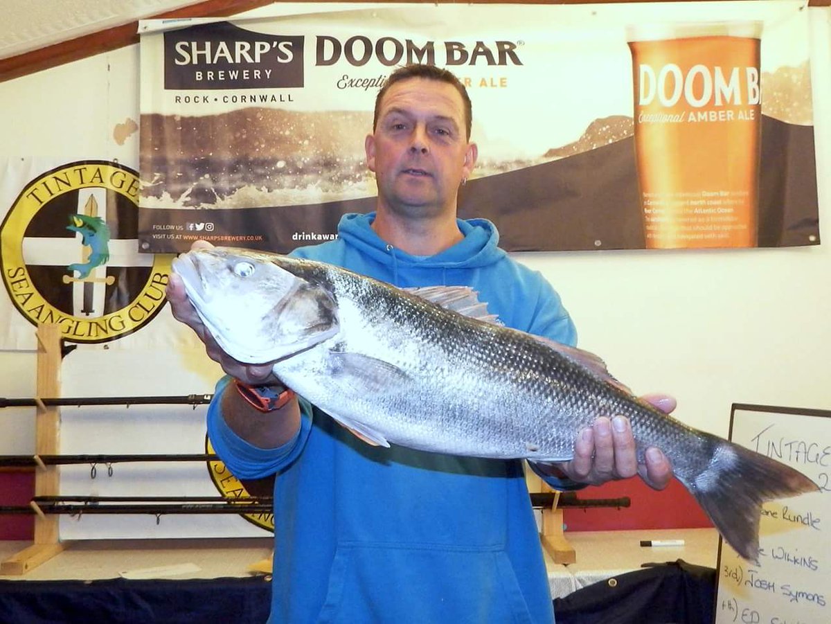 shanus73's tweet photo. Winner of Tintagel Bass Open 2017 .Absolutely beaming .What a result .😁😁🐟🐟🎣🎣🔙🔜 https://t.co/vpvk9RmMXt