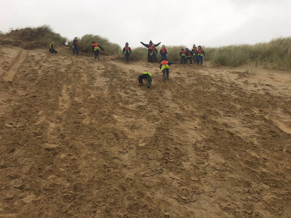 CConnor_OBT's tweet photo. Team Muir had some epic adventures in tough wet/windy conditions but spirits were high &amp; kept going #beachexplore #farmlife @waverley_abbey https://t.co/uedpbKSO1H
