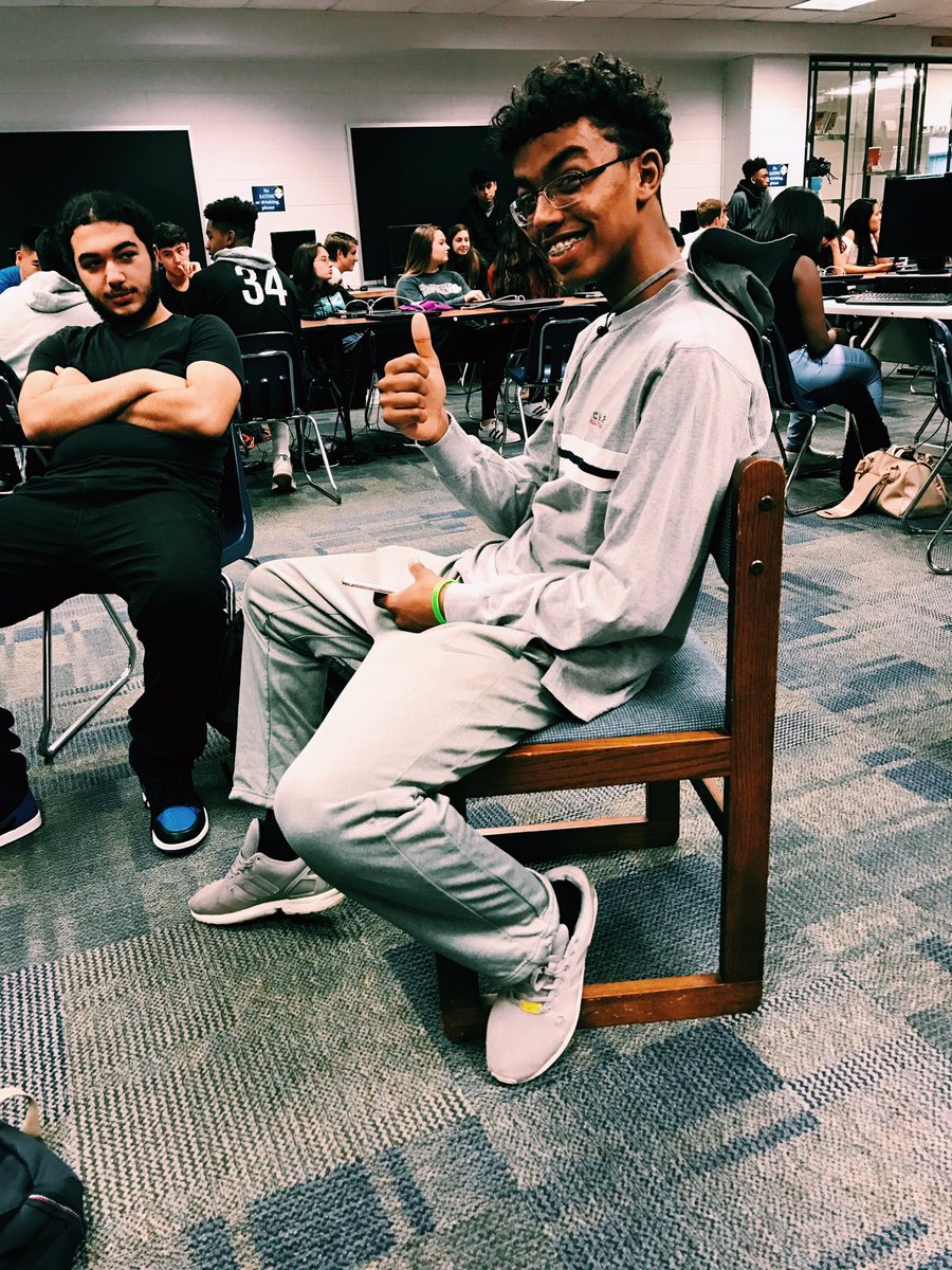 OHSLSHIP's tweet photo. Some awesome groutfits from today's spirit day!!!!!!! Keep them comin cougars☑️ https://t.co/XX8wvPxTSL