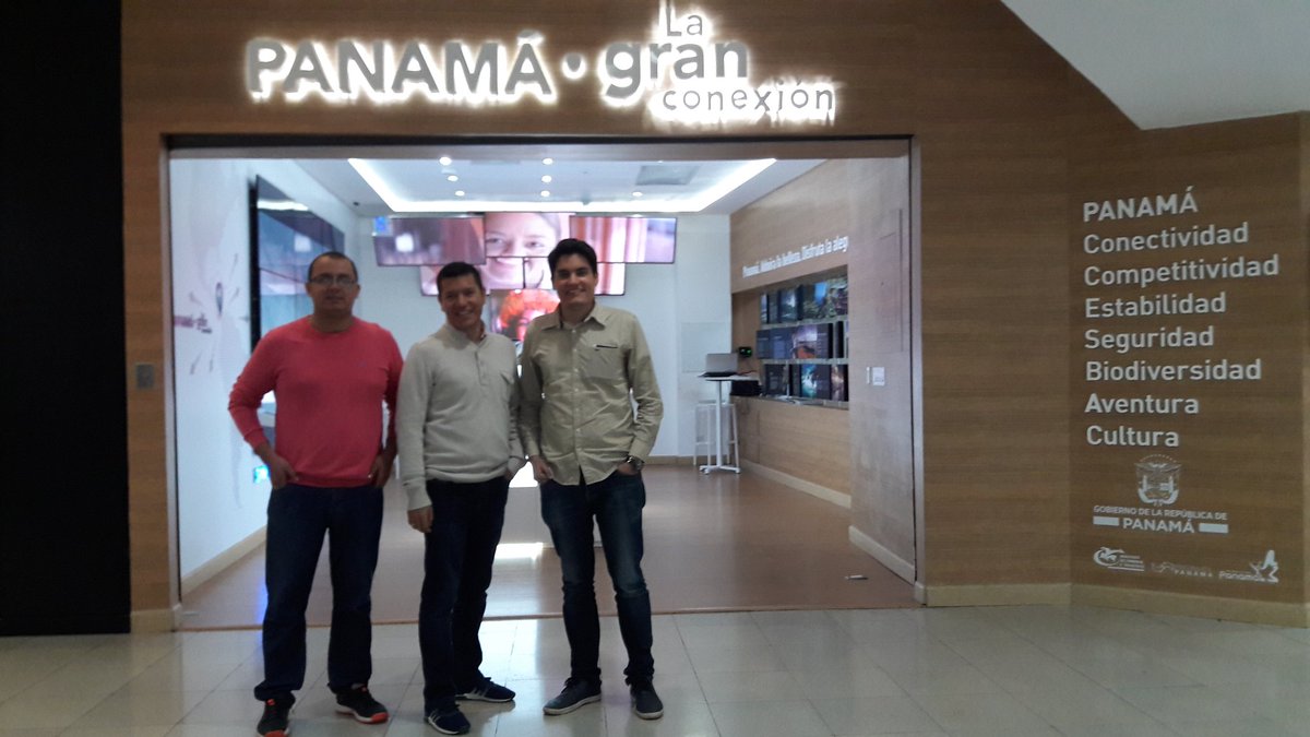 Participando en el ESTEC 2017 en #panama, intercambio de conocimientos y experiencias con investigadores junto con <a href="/figueredo_john/">John Figueredo</a>