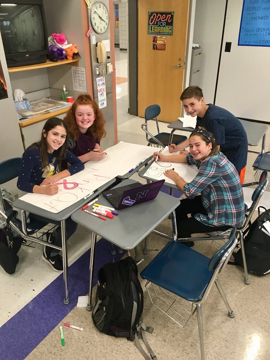MrsDownNMS's tweet photo. Working hard @ our CSC meeting! #communityservice @MrsHamannNMS https://t.co/fy89OcyiRH