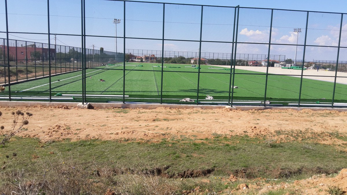 Kavaklı süleyman soylu futbol stadımız tüm hızıyla devam ediyor durmak yok hizmete devam