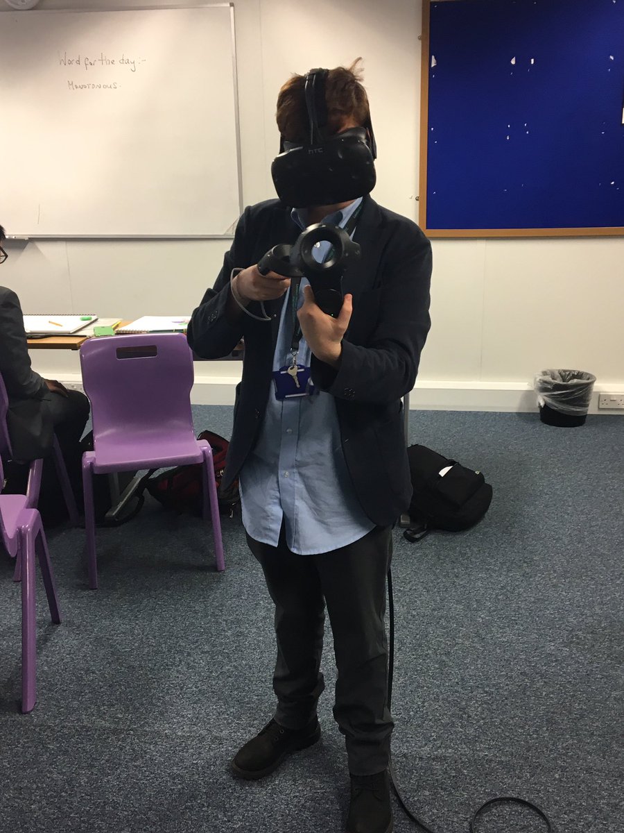 LegoMasterLDE's tweet photo. Great #tiltbrush art session @LDEUTC today with Y12 art BTEC! Thanks so much @LDE_iguru for showing us the ropes! 🌈☄️💥✨💫 https://t.co/rGVVwxhCkp