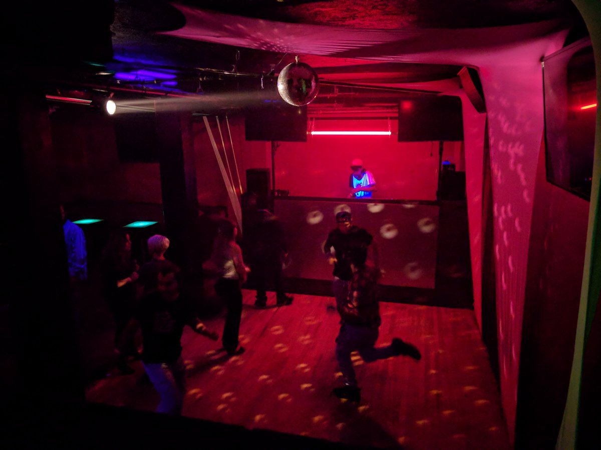 thatsrud's tweet image. Rüd is coming up with @twovenmusic at the helm!
Get down to dark pulsing #techno in the Red Room @necto
#detroit buff.ly/2g2psUd