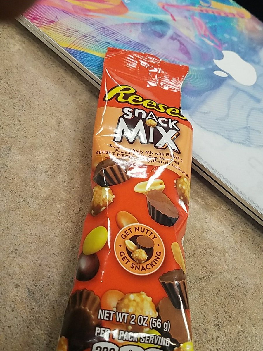 EcoMoore731's tweet photo. Good job, @Hersheys! #funsnacking #cpg #Marketing https://t.co/SysORzwoJm