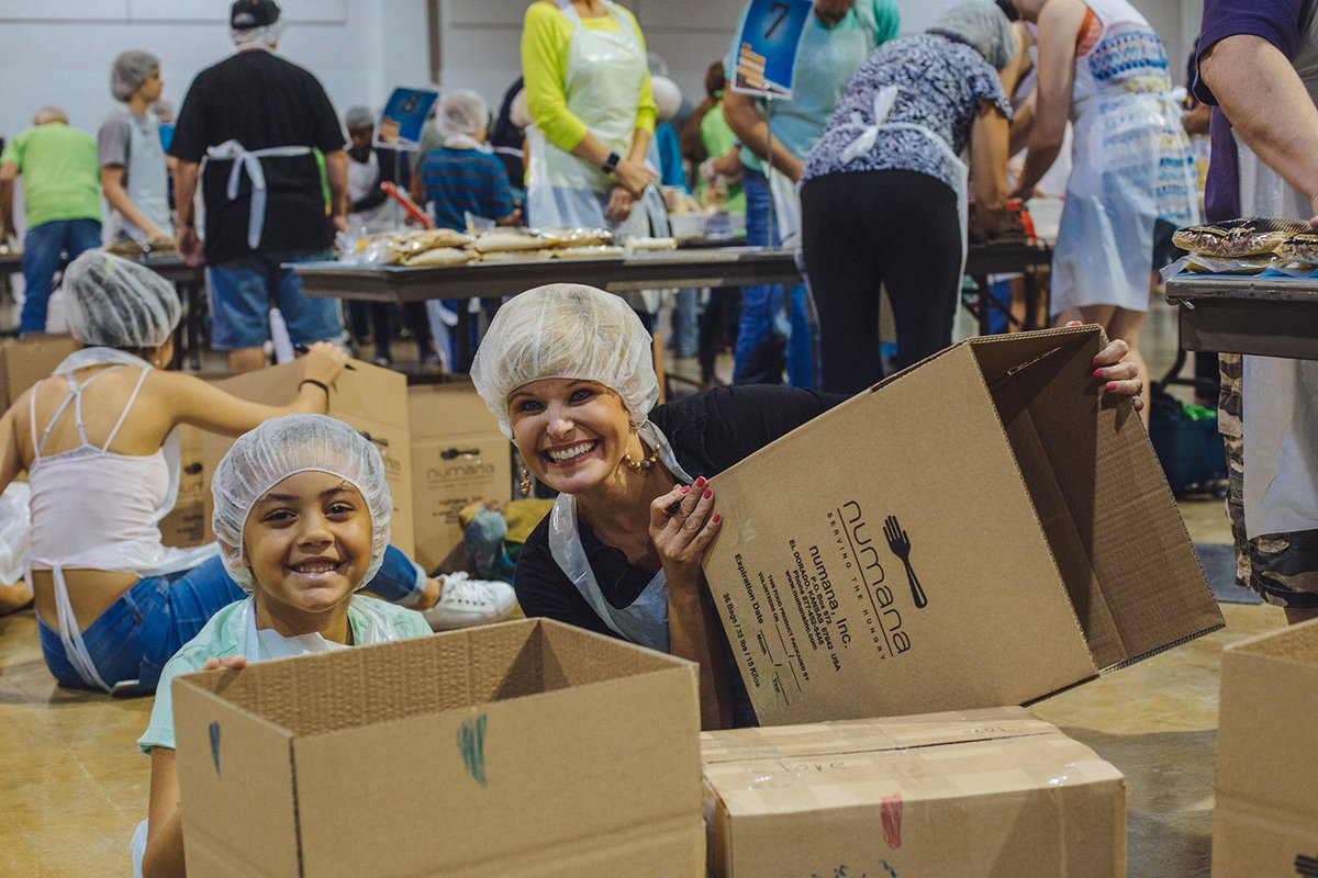 There's a job for everyone at a Numana event! Bring the whole crew and let's serve the hungry together.