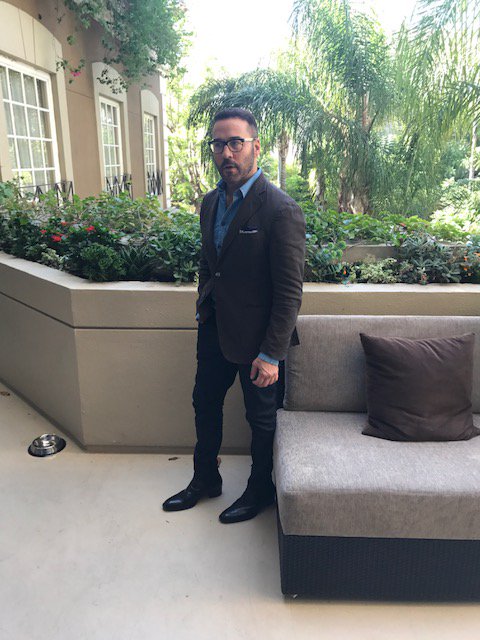 MicheleManelis's tweet photo. #jeremypiven looks dapper this morning.  #WisdomoftheCrowd https://t.co/OaJW6VfboQ