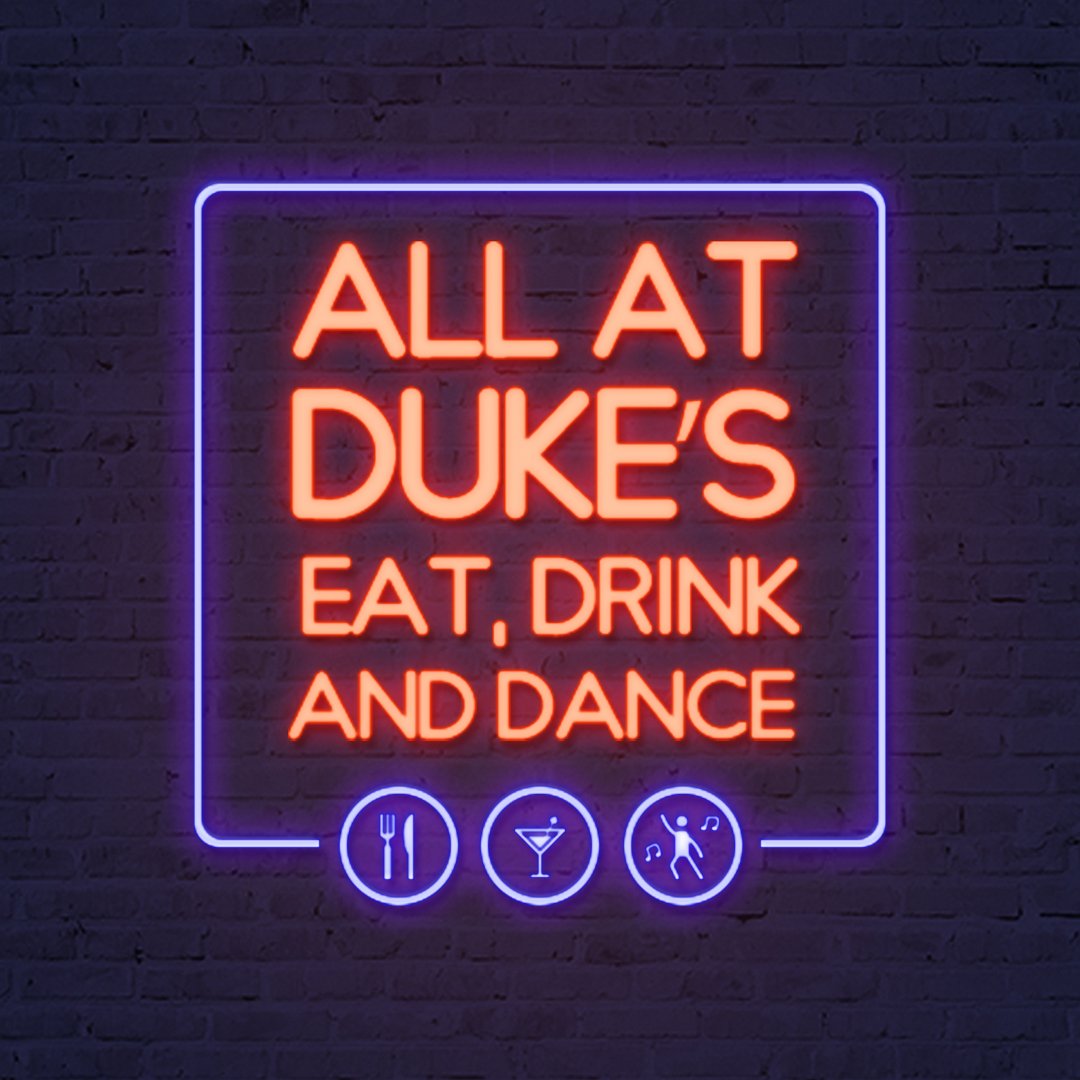 All at Duke's": junto a la orquesta Intermezzo. 
All at Duke's: eat, drink and dance! along with Intermezzo orchestra
+56 9 9236 3799