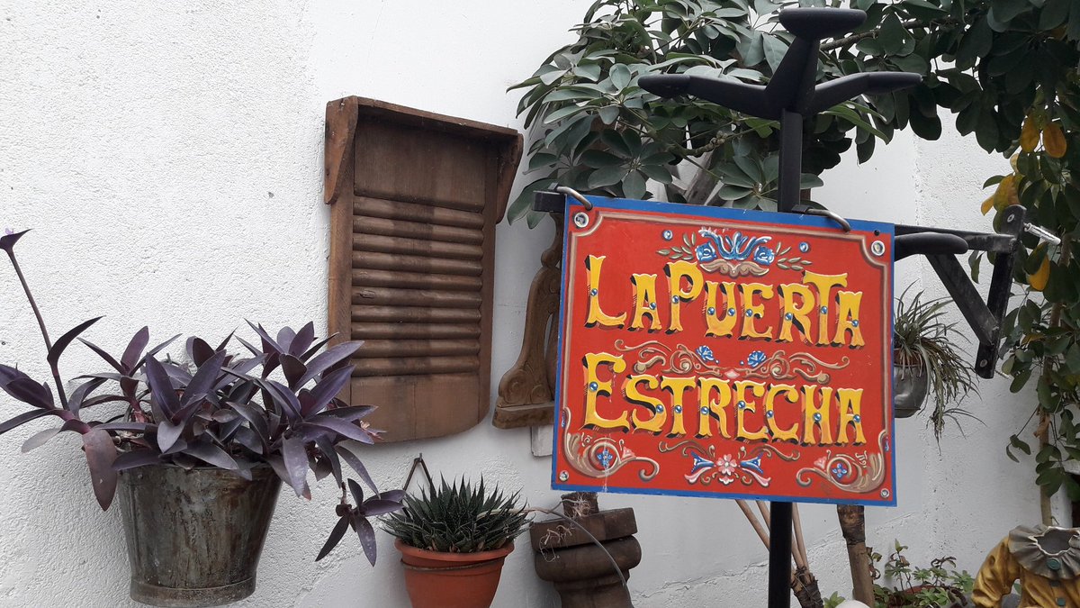 CarmelaGarrido's tweet photo. Entre las dos fotos:
dos años 
trabajo duro 
tres actorazos 
un dramaturgo 
una obra 
un premio 
#LaManada llega a @puertaestrecha1 #En2Días https://t.co/na2vBUr5rb