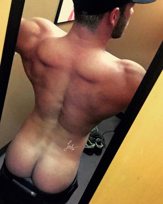 Happy Hump Day!!! 🍑😜 https://t.co/2TW12fvrHz<a href="/tag/dirtyboy"class="tags"><span>#dirtyboy</span></a>