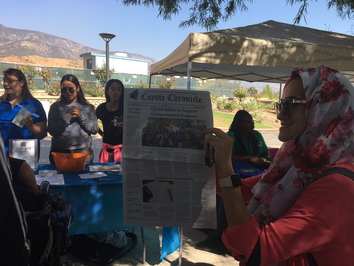 PRSSA_CSUSB's tweet photo. Supporting the @CSUSBChronicle out tabling #backtothechronicle #news #readcoyotechronicle https://t.co/NRcy62CT1S