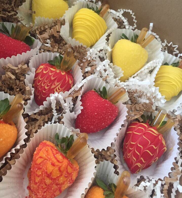 DimesPieces's tweet photo. Tell y'all baby mamas to follow me! Oh yea, order up! π #DimesPieces #TheRealCandyLady https://t.co/3SOxb0HIAV