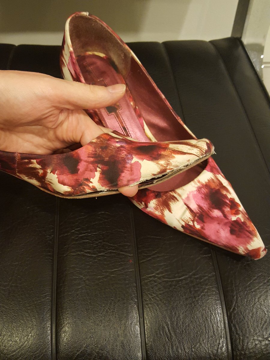 mmPharmD's tweet photo. I literally put my ❤ and sole into this @SIDPharm @kindredhealth #FASTconference. RIP pretty floral shoes 😢 https://t.co/Fpvu24HbHZ