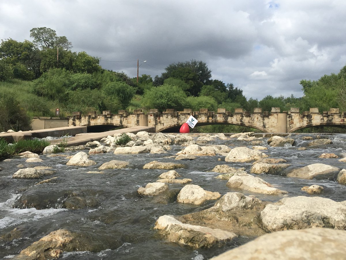 sariverfound's tweet photo. Last year, kayakers asked the river chutes to be marked--ask, and you shall receive! There will be bright buoys to guide you #RiverRelay2017 https://t.co/Qn5IBzHfgh