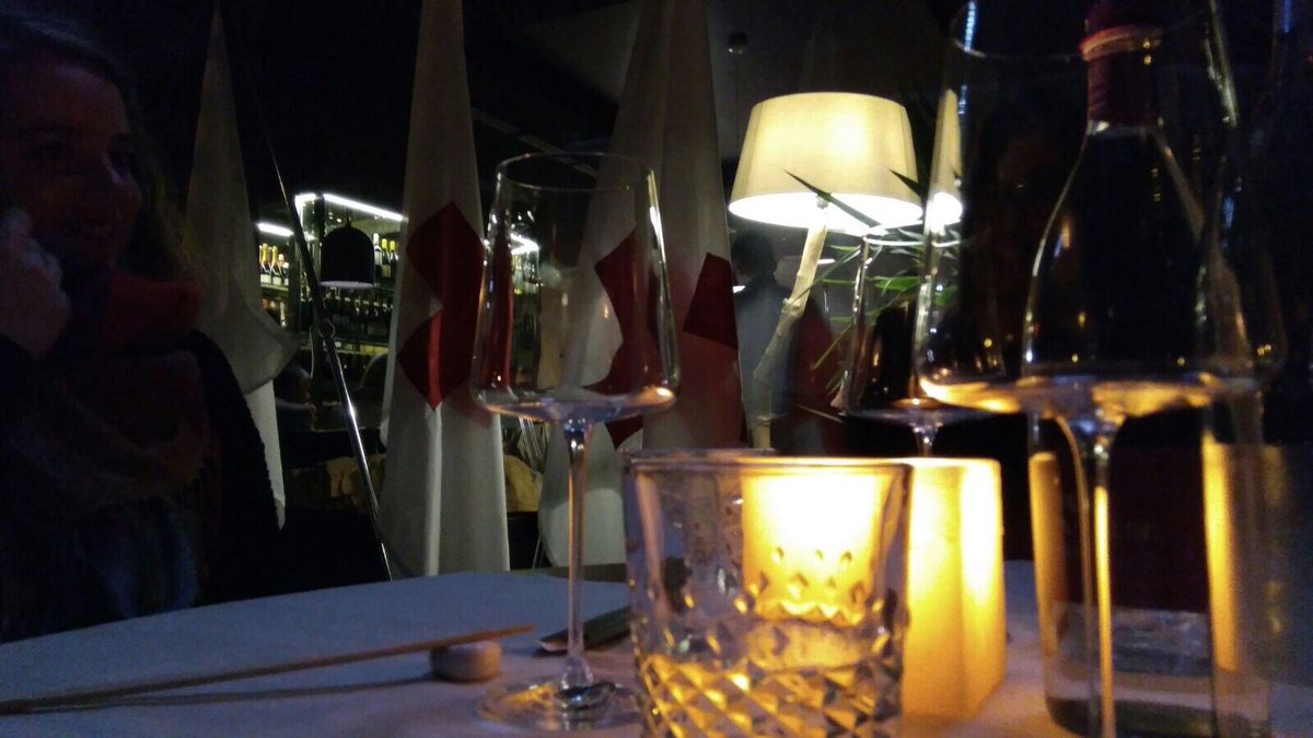Crinova's tweet photo. La nostra serata al #mufish per un #sushi targato #crocerossa #novamilanese https://t.co/5Blu8vRUrD