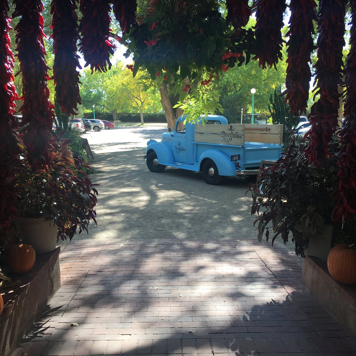 ElPinto's tweet image. Celebrate #BalloonFiesta2017 with #elpinto and #DonJulio Tequila Wed Oct 11th. Free giveaways starting at 4 pm. See the historic Chevy!