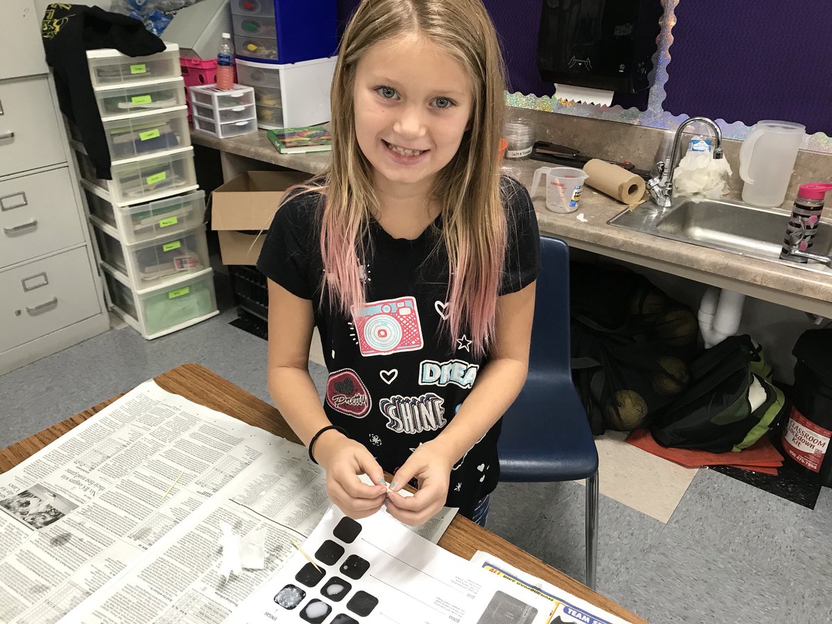 Making chemical reactions happen! Vinegar, milk, borax solution, glue, and baking soda! <a href="/MysterySci/">Mystery Science</a> <a href="/MViTElementary/">Mountain View</a> @MViTDiTeach