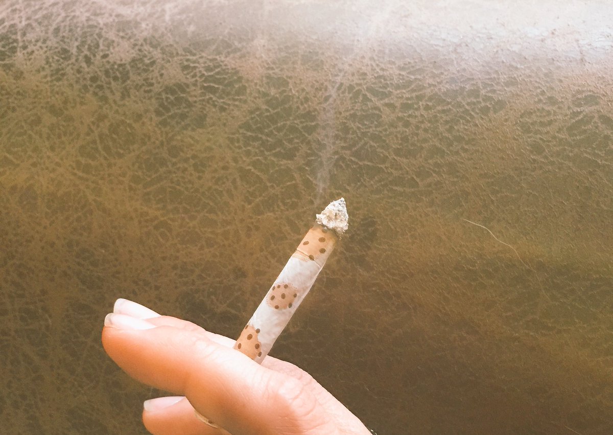 groundedmind0's tweet photo. How do you like your #cookies ?! #yumyum #cannabis https://t.co/xHKosiadVZ
