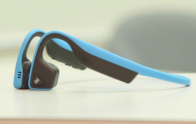 runnersworld's tweet photo. These wireless headphones are safer than the rest—and they're on sale https://t.co/2cZ1qNXxg2 https://t.co/mbDXKXrJxx