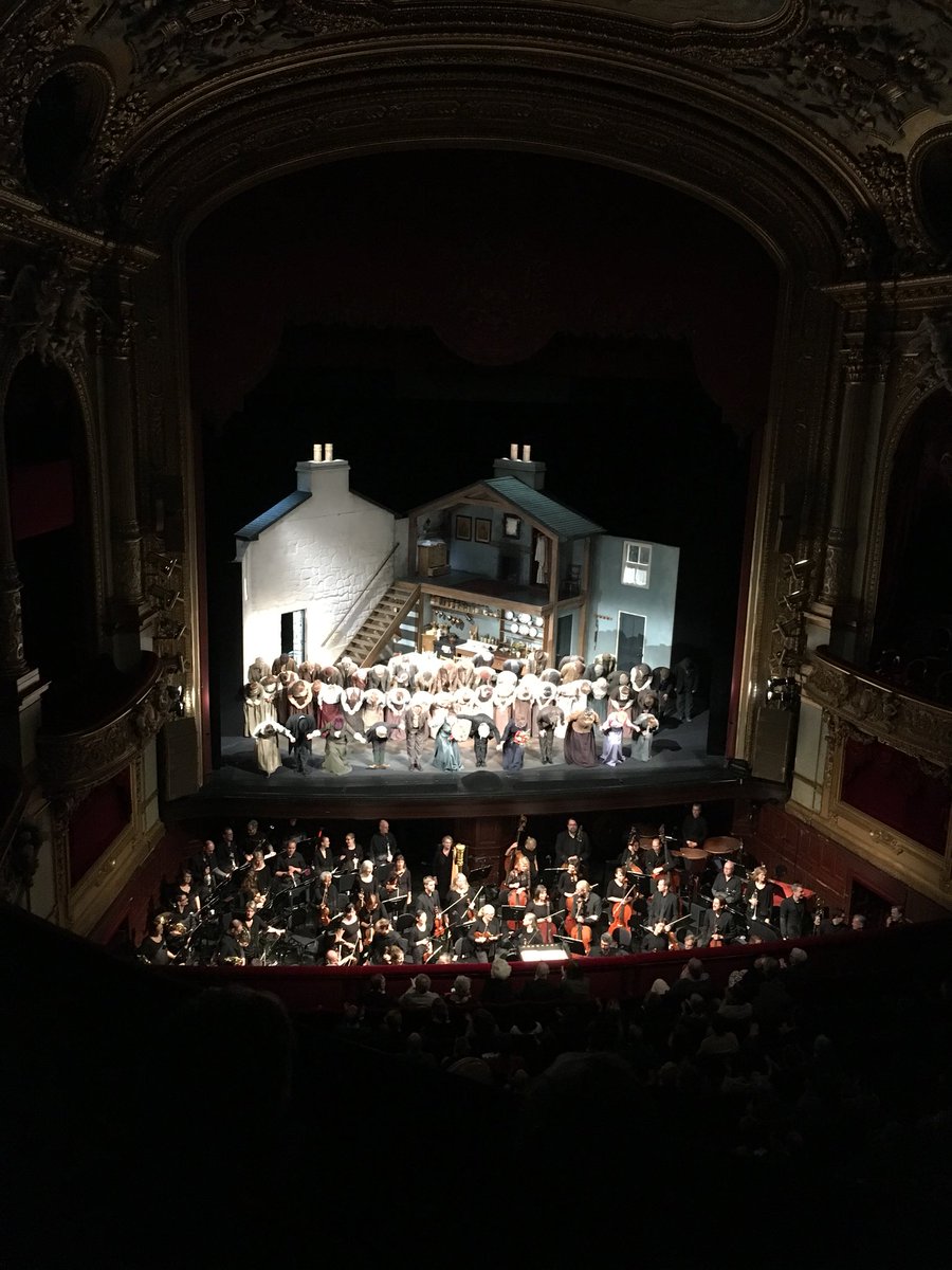 6second_opera's tweet photo. Curtain call, Jenůfa @KungligaOperan Stockholm. Bravi! #Janacek https://t.co/7VuxPE9VpF