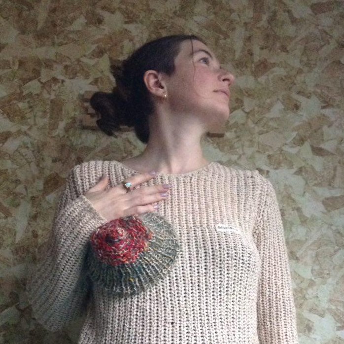 vertuta's tweet photo. That moment when u realize breastfeeding is getting onto you ))) #BreastfeedinginPublic #momlife #titsweater https://t.co/u2l4U0DB4S